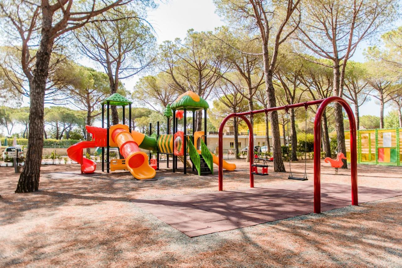 Camping Arcobaleno مارينا دي بيبونا المظهر الخارجي الصورة