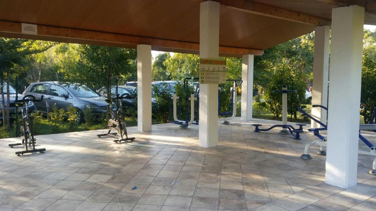 Camping Arcobaleno مارينا دي بيبونا المظهر الخارجي الصورة