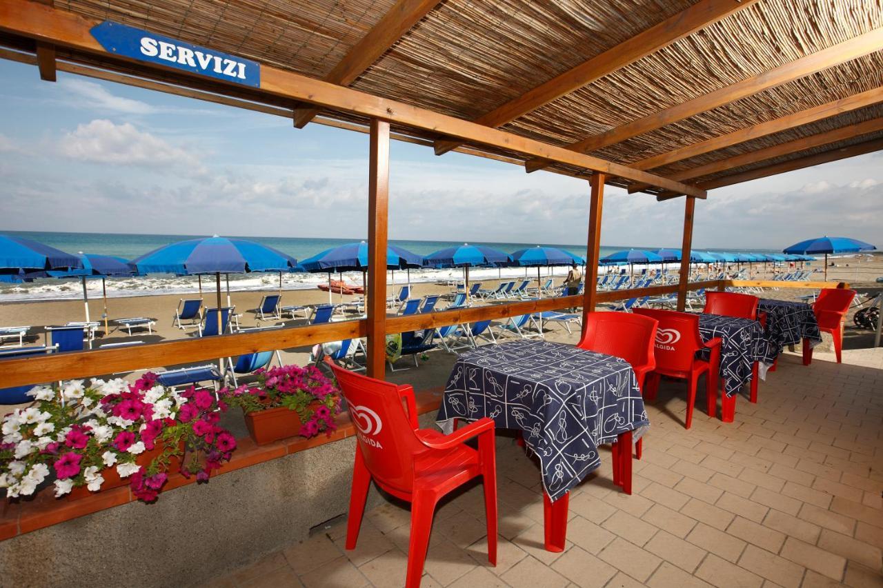 Camping Arcobaleno مارينا دي بيبونا المظهر الخارجي الصورة
